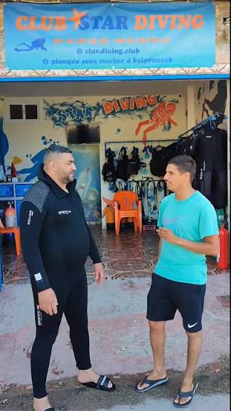 L'équipe du club Star Diving devant le local